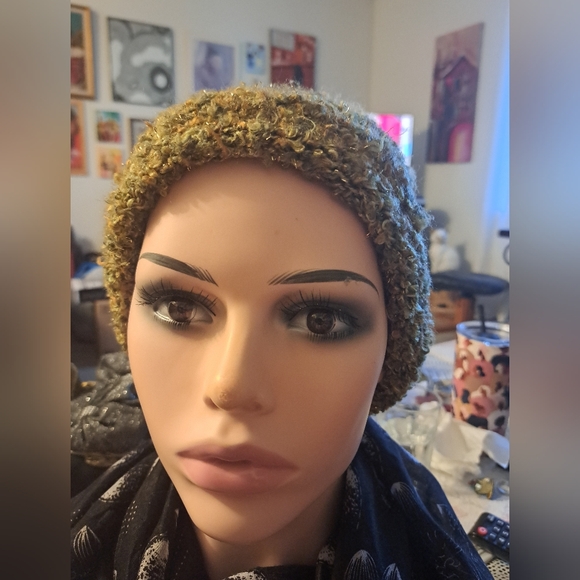 BUNDLE!-"5" ....   2 Turban Head Covers,  2 Soft Wool Hats & 1 Headband. 3_$15 - Picture 5 of 8